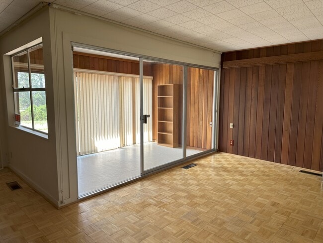 Building Photo - 3711 Trinity Dr