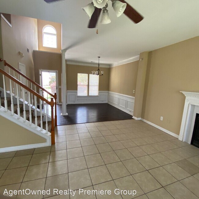 Building Photo - 4 br, 2.5 bath House - 124 Valentin Drive