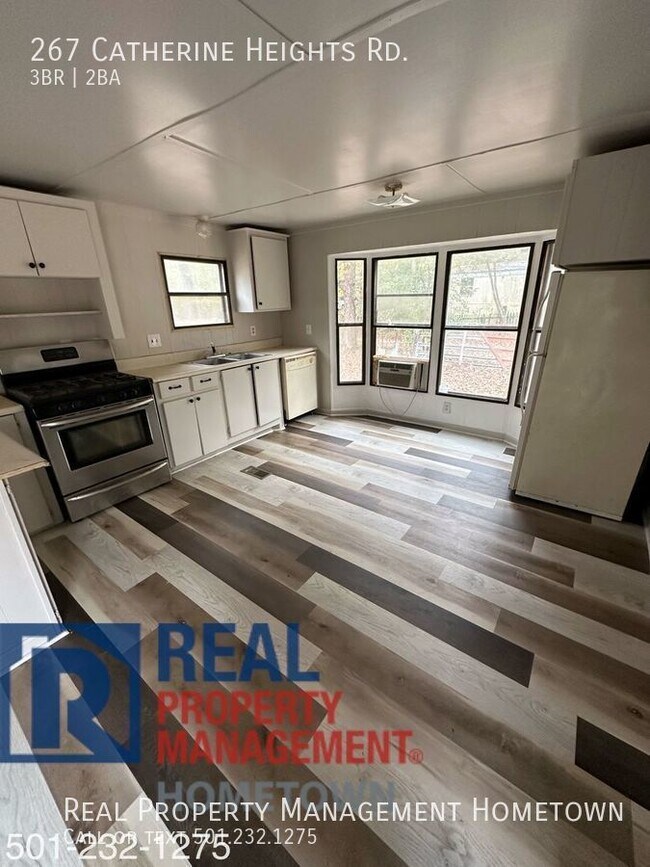 Foto del edificio - 267 Catherine Heights Rd