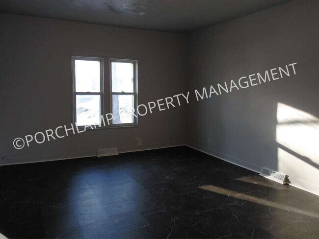 Foto del edificio - 403 E Broadway Ave