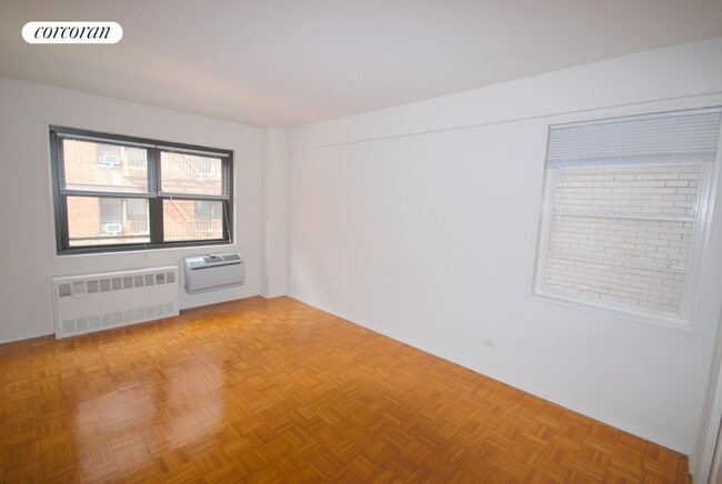 Foto del edificio - 109-33 71st Rd
