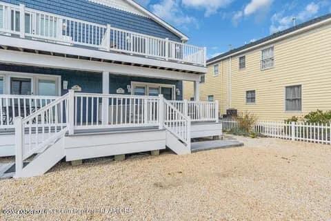 Building Photo - 1111 N Ocean Ave