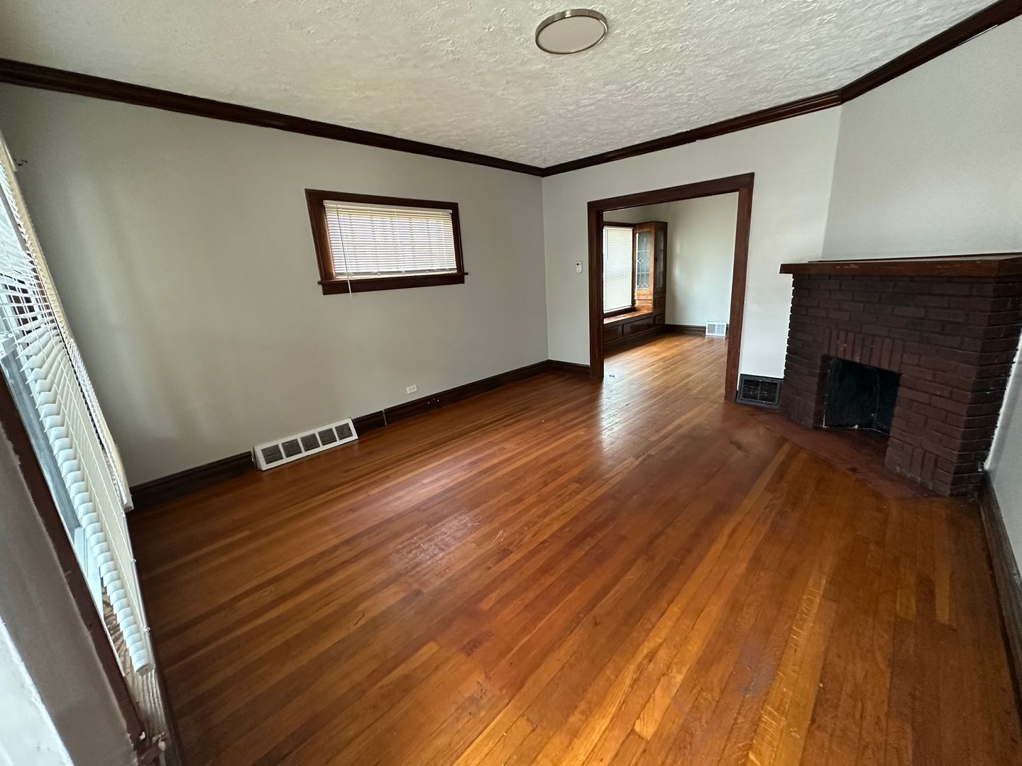 4805-4809 Ardmore Ave Cleveland, OH 44144 – photo 3