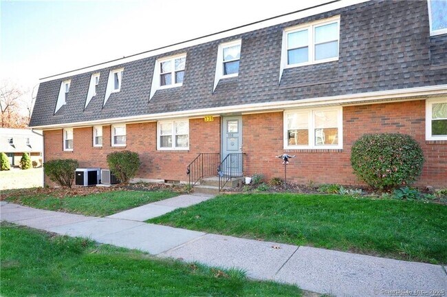 Foto del edificio - 338 Dunfey Ln