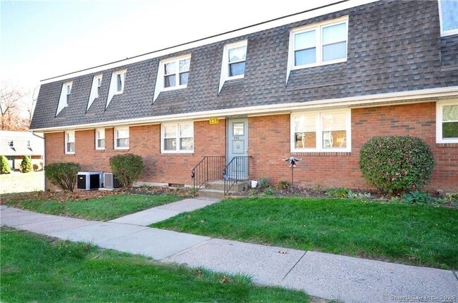 Building Photo - 338 Dunfey Ln