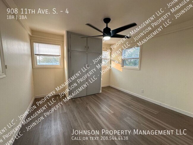 Foto del edificio - 908 11th Ave S