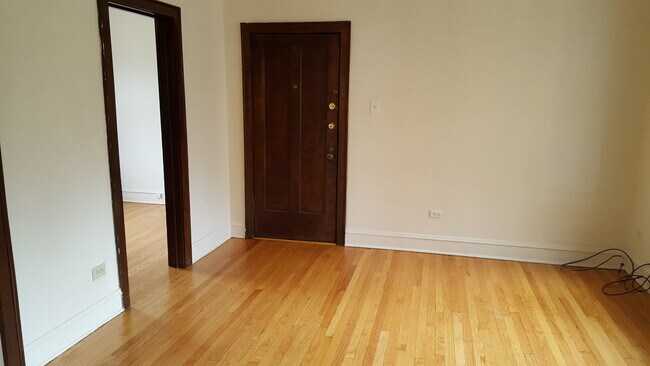 Foto del edificio - 6338 W Raven St