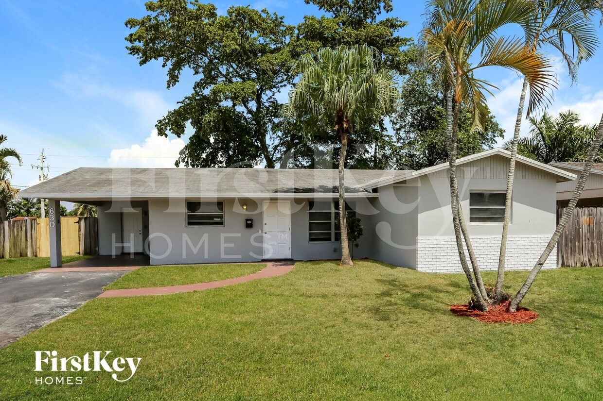 Foto principal - 630 NW 67th Terrace