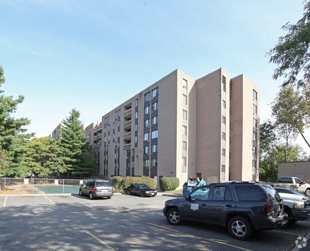 Bergen Circle Apartments Springfield, MA