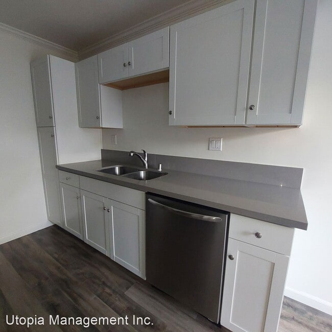 Building Photo - 3 br, 2 bath House - 13114 1/2 Dronfield A...