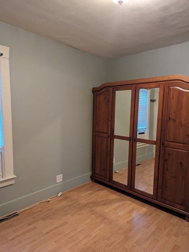 Master Bedroom - 9451 Gallagher St