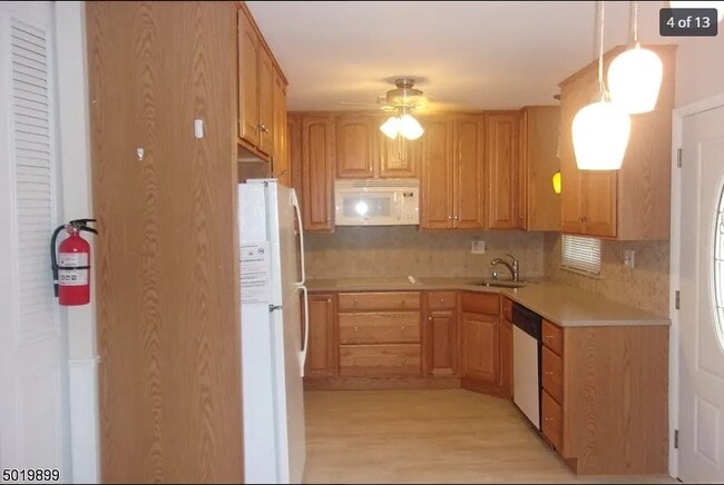 Building Photo - 865A Inverness Ct