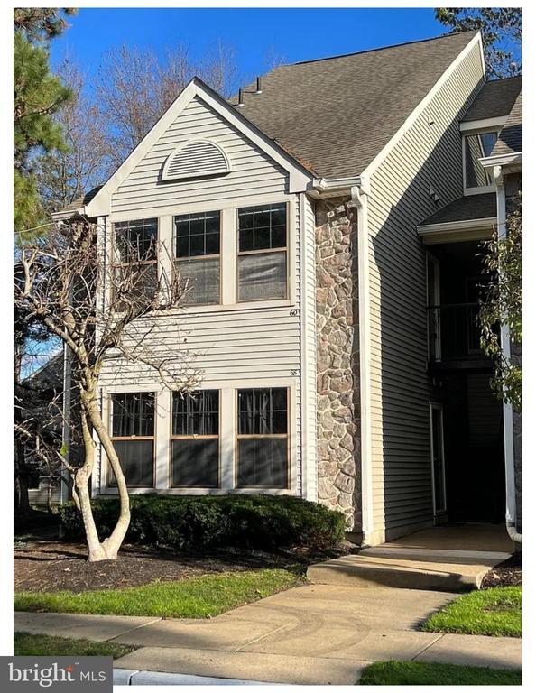 Building Photo - 60 Summit Ct