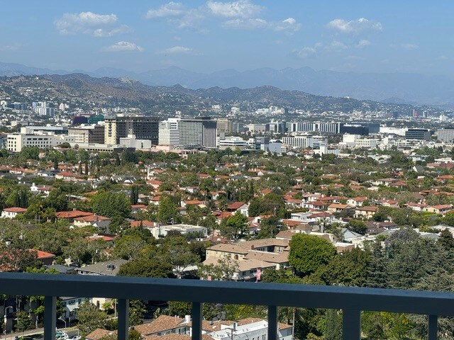 Foto del edificio - 2170 Century Park E
