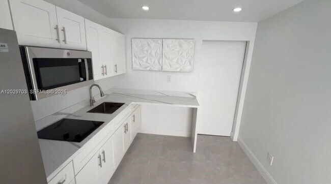 Building Photo - 19360 SW 114th Pl