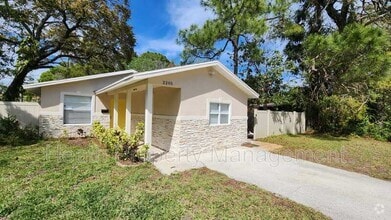 Building Photo - 2205 Calexico Way S