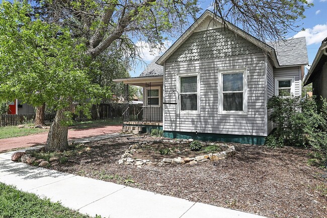 Building Photo - 1704 W Cucharras St