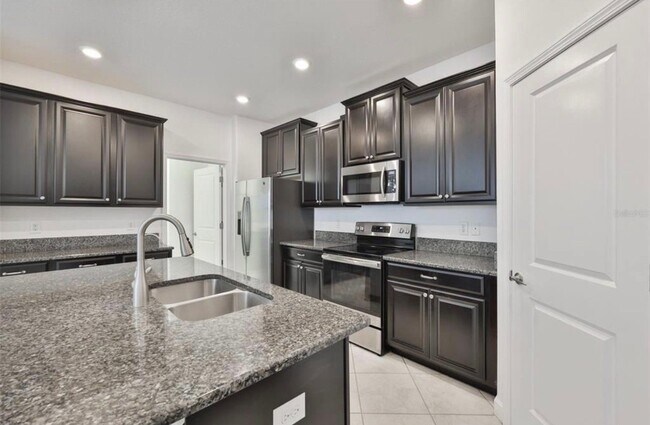 Building Photo - 10616 Great Cormorant Dr