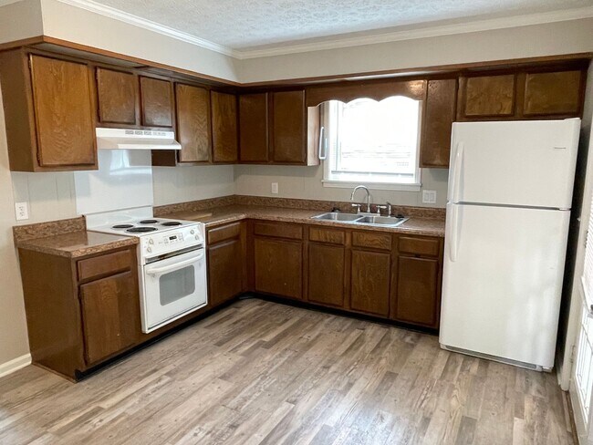 Building Photo - Cozy 3 Bed 1 Bath House