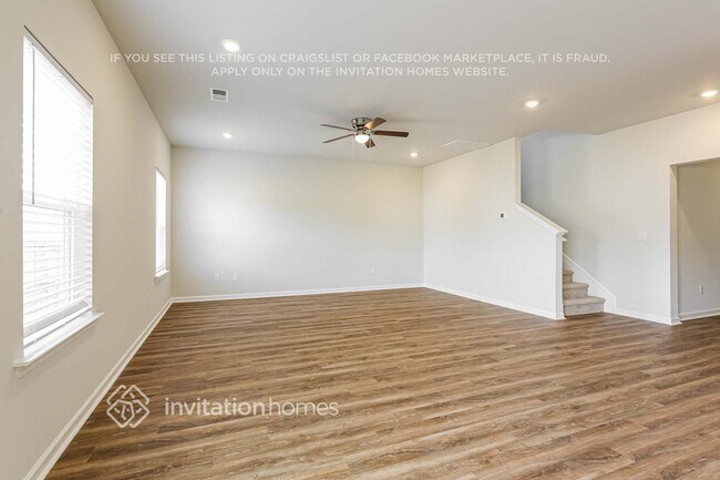 Building Photo - 209 White Flds Ave