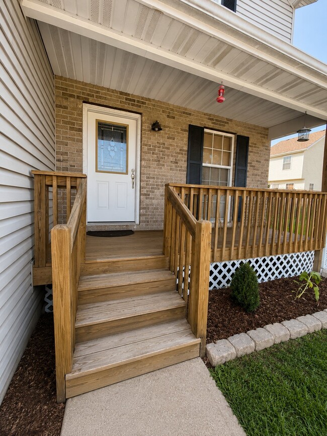 Building Photo - 21481 Risky Rd