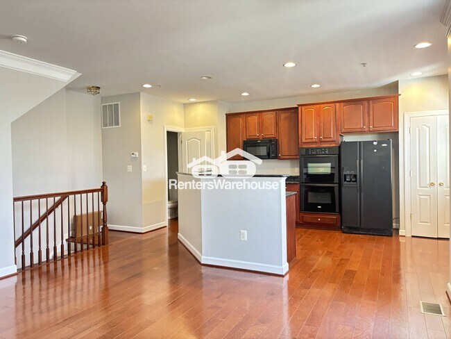 Foto del edificio - 3511 Carriage Walk Ln