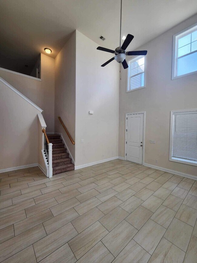Foto del edificio - 5428 Sunset Lake Ln