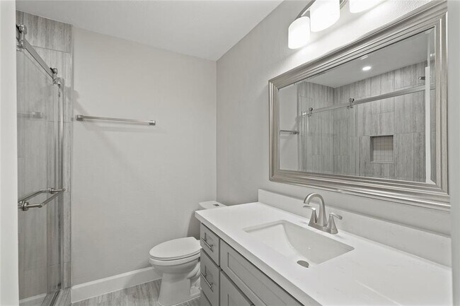 Foto del edificio - 2121 Fountain View Dr