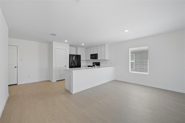 Building Photo - 638 Montclair Ave