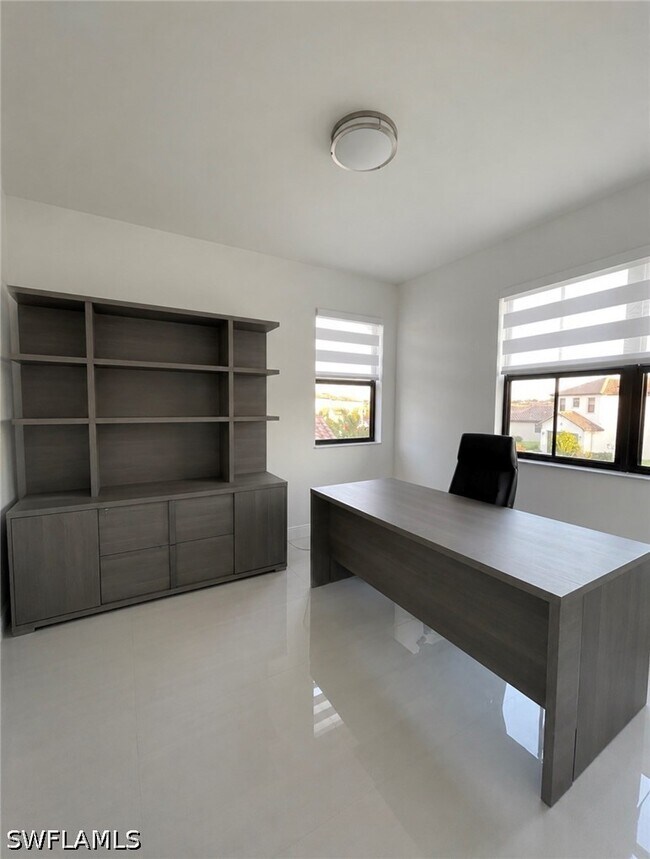 Foto del edificio - 5487 Cassidy Ln