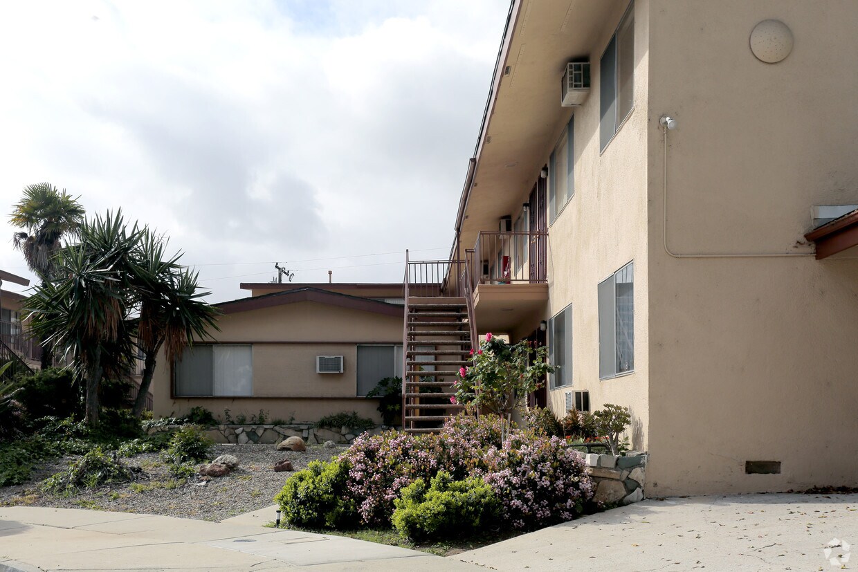 Foto del edificio - 14900 Gagely Dr