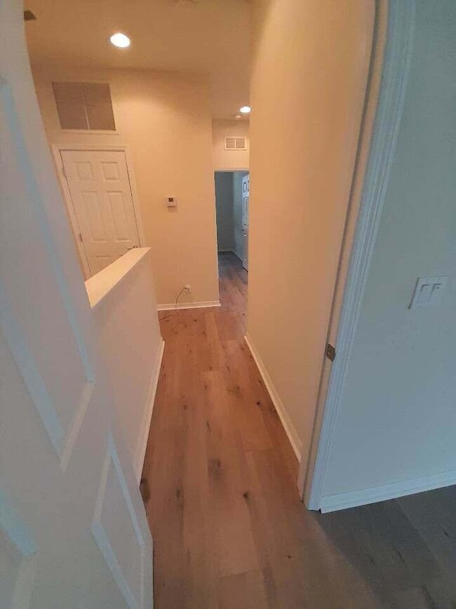 Foto del edificio - 3242 S Caroline Dr