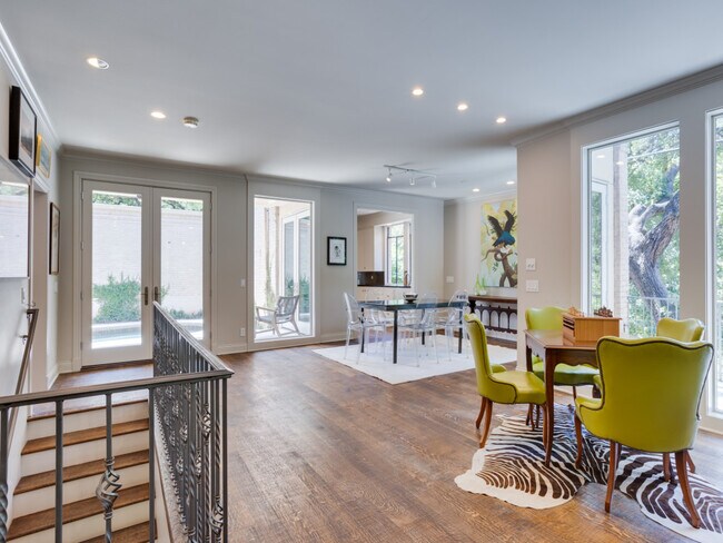 Foto del edificio - 3231 Tarryhollow Dr