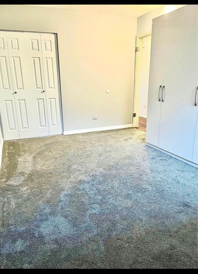 Building Photo - 138 E Bailey Rd