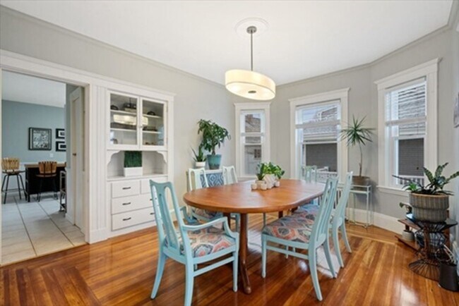 Photo - Parking - Free Laundry - Deck - Yard Apartment