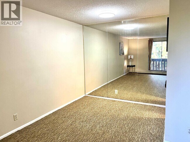 Building Photo - 8640 Citation Dr