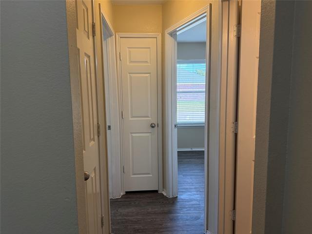 Foto del edificio - 301 Meadow Lark Ln
