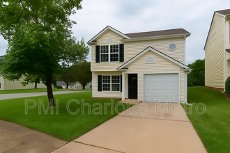 Building Photo - 1525 Crandon Dr