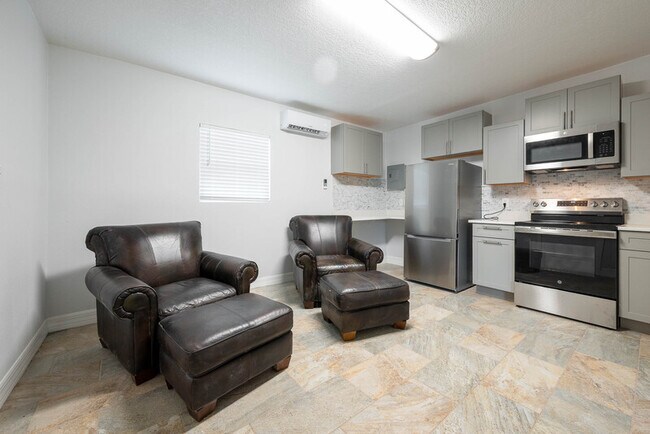 Foto del edificio - 4810 Shoshone St