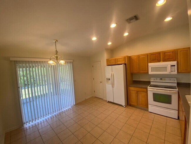 Building Photo - Now Leasing !