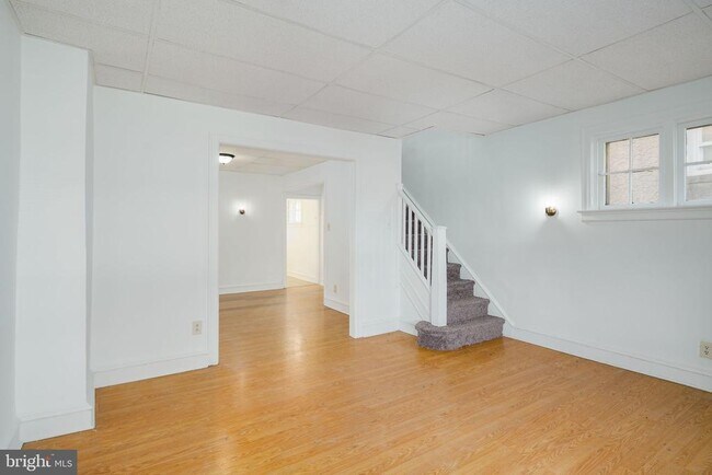 Foto del edificio - 3027 W 9th St
