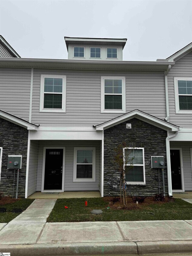 Foto principal - 617 Green Wigeon Rd