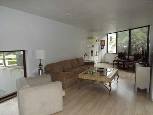 Foto del edificio - 1301 SE 2nd Ct