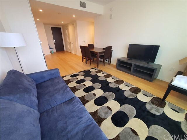 Building Photo - 877 Francisco St