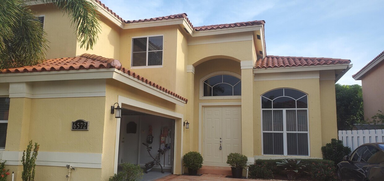 Foto principal - 6572 Constance St