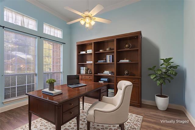 Foto del edificio - 7813 Roaring Ridge Dr