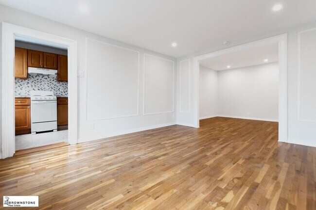 Building Photo - Carroll Gardens: Fully Renovated, Spacious...