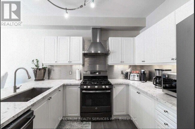 Photo du bâtiment - 20 Pisa Dr