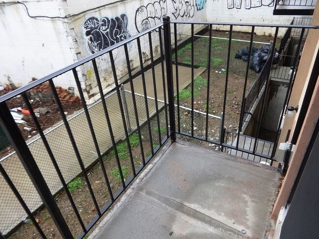 Foto del edificio - 66 Buffalo Ave