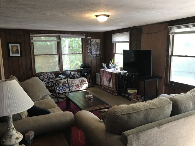 Building Photo - 2742 US Highway 421 N